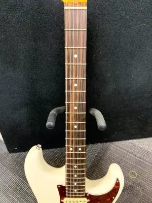 Store Special Product - Fender - American Professional II Stratocaster HSS, Rosewood Fingerboard - Olympic White